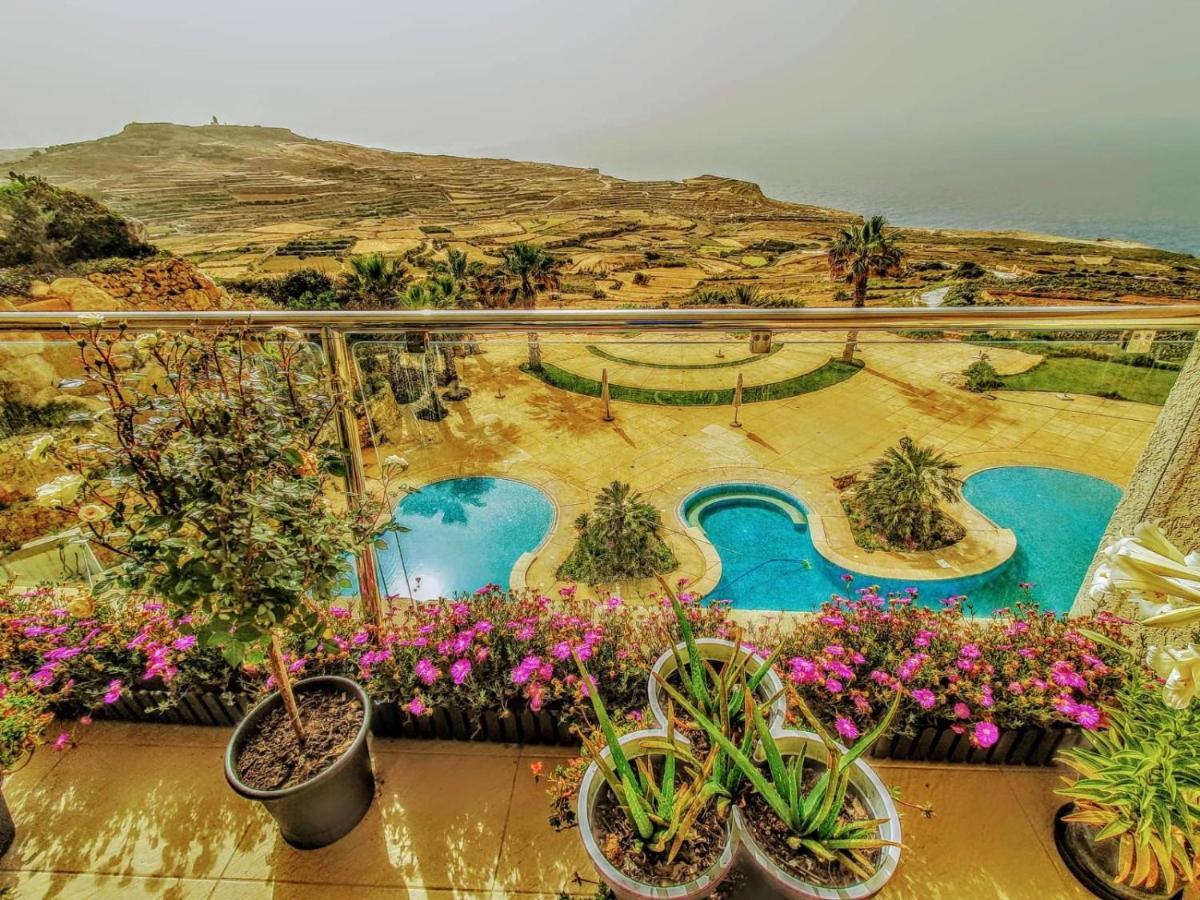 Sunset Holiday Apartment With Communal Pool + Views Ghajn Melel Buitenkant foto